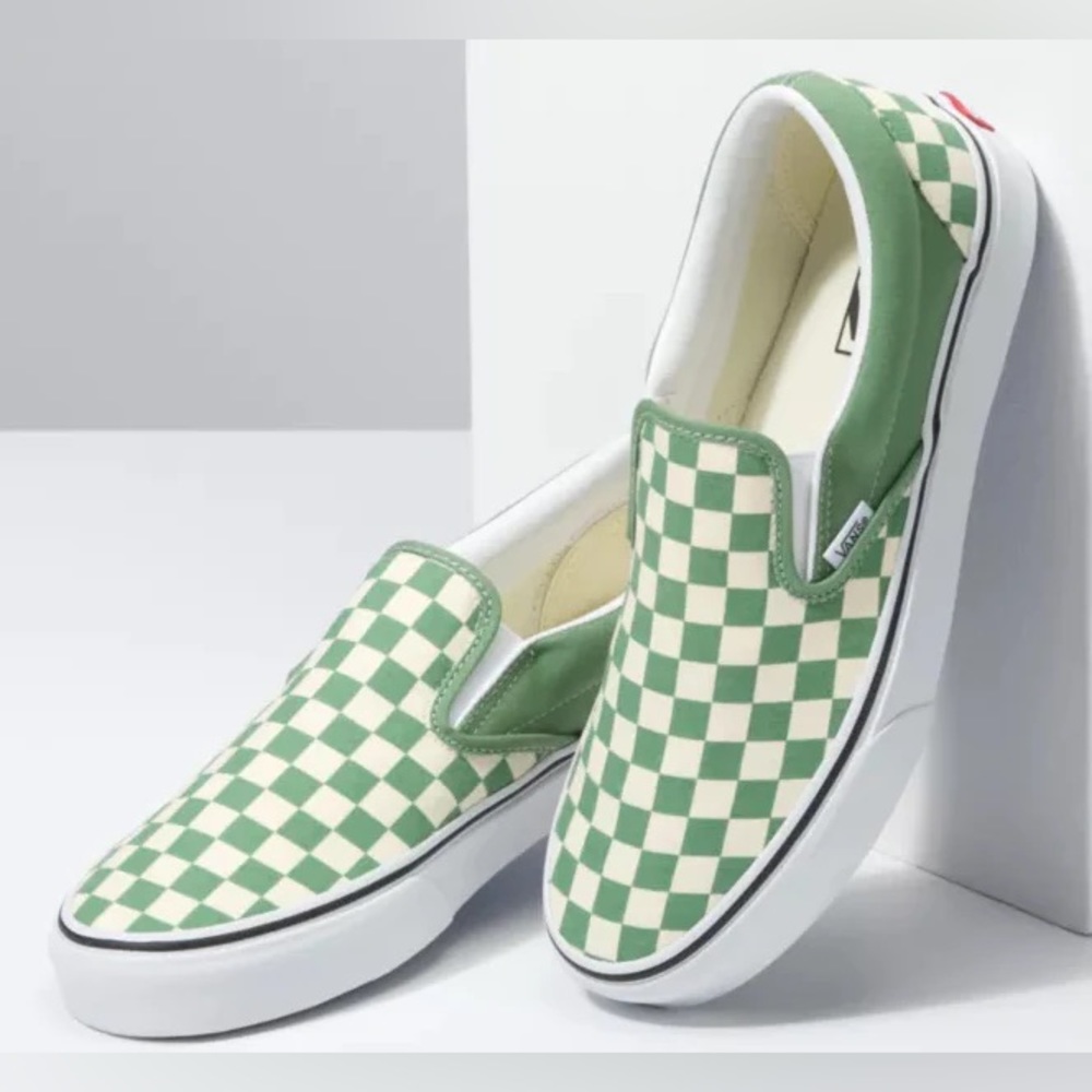 green slip on Vans women’s size 7